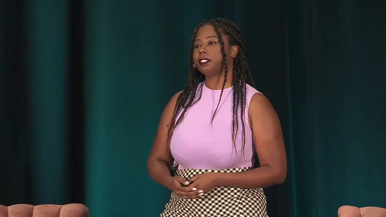 Valerie Phoenix: “Future of Work, Future of Management” — Clarity 2022