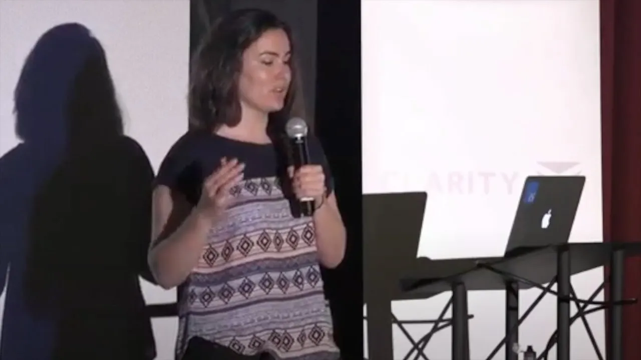 Maya Benari: “Turning the Ship: Living design systems in the federal government” — Clarity 2016